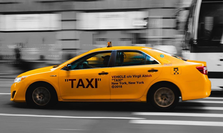 Off-White™ 的“出租车”、Supreme 的“巴士”，你愿花多少钱搭乘呢？