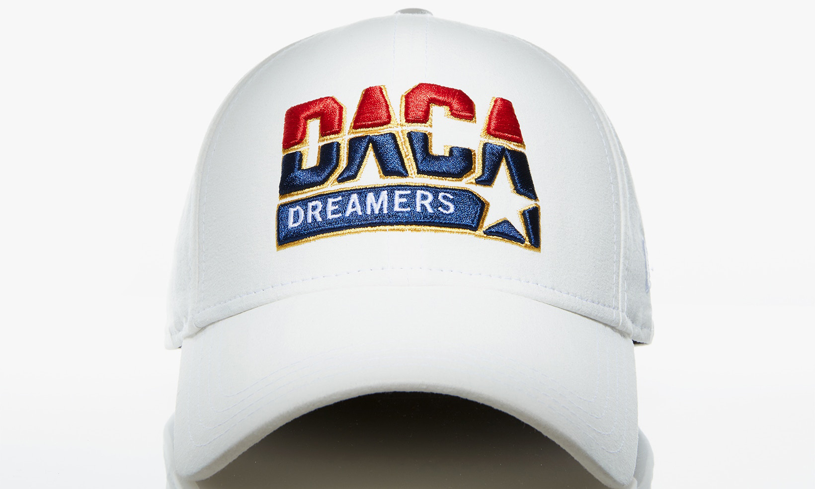 美国梦破碎，Public School 发布 DACA 帽款表达政治立场