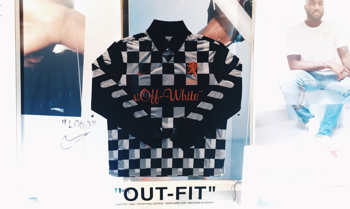 Off-White™ x Nike 联乘足球球衣曝光