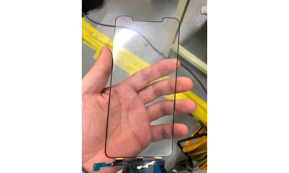 Apple 新的 iPhone X Plus 屏幕玻璃组件长这样