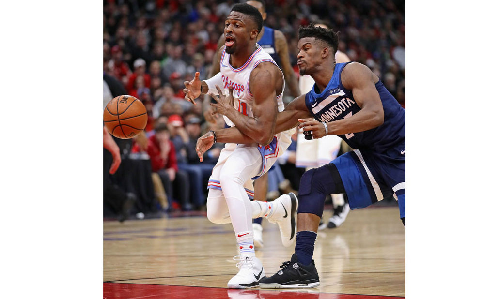真·鞋头！Jimmy Butler 穿着天价 Air Jordan IV 上场