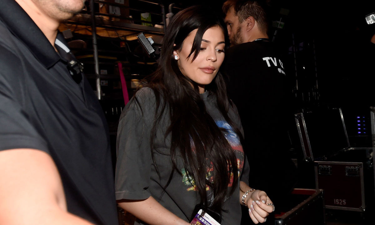 Kylie Jenner 和 Travis Scott  喜迎一女