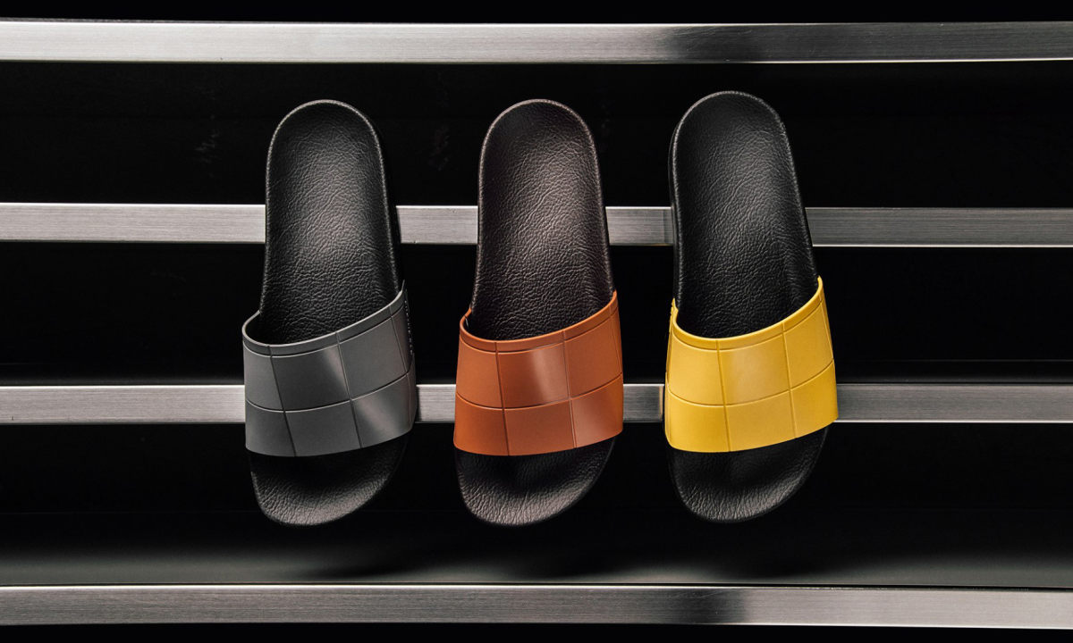 adidas Originals by Raf Simons 联名 Adilette 拖鞋系列开售