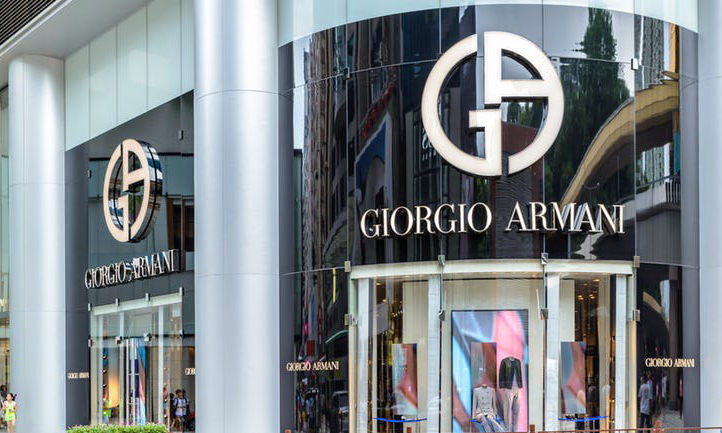 最时髦的小学生校服竟来自 Giorgio Armani ？