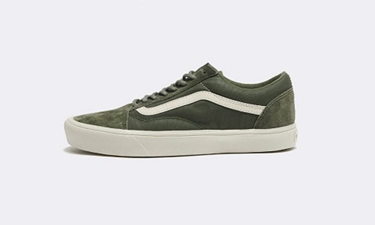 丹麦品牌 RAINS 携手 VANS 打造全新联乘系列