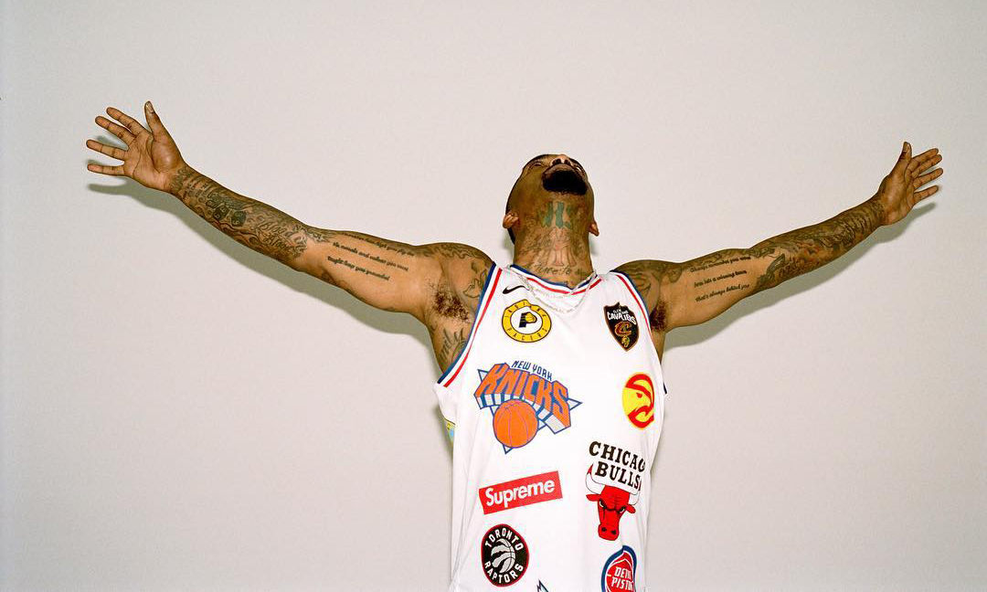 J.R. Smith 示范 Supreme x Nike 联名 NBA 队服系列