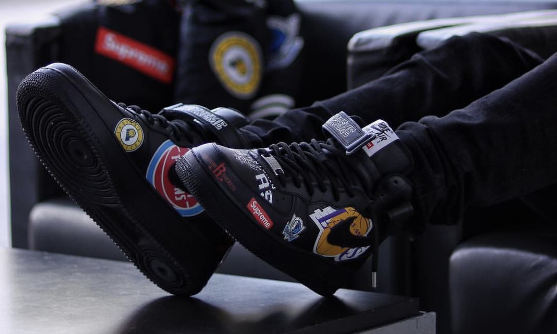 在国外买 Supreme 联名 AF1，竟然便宜近 1,000 元？