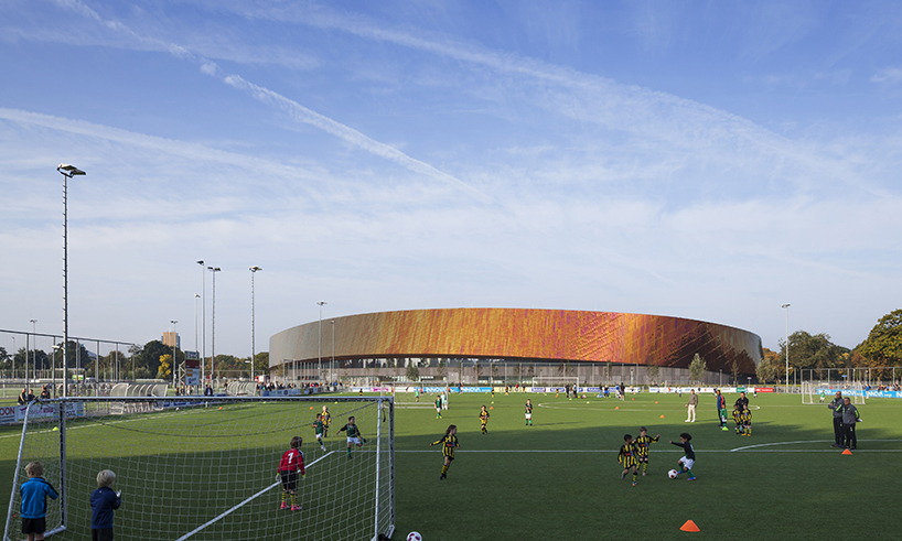 荷兰海牙新建大型创意体育场