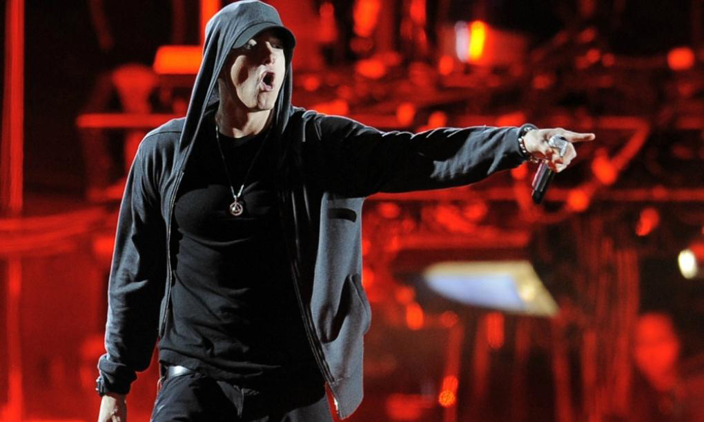Eminem 向美国步枪协会 “开火”