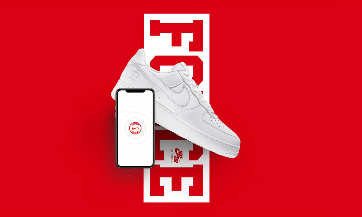 Nike 推出了一款可以和手机互动的 Air Force 1