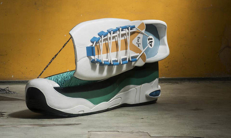 试问哪个 Sneakerhead 不想死后睡在 Air Max 95 棺材里呢？