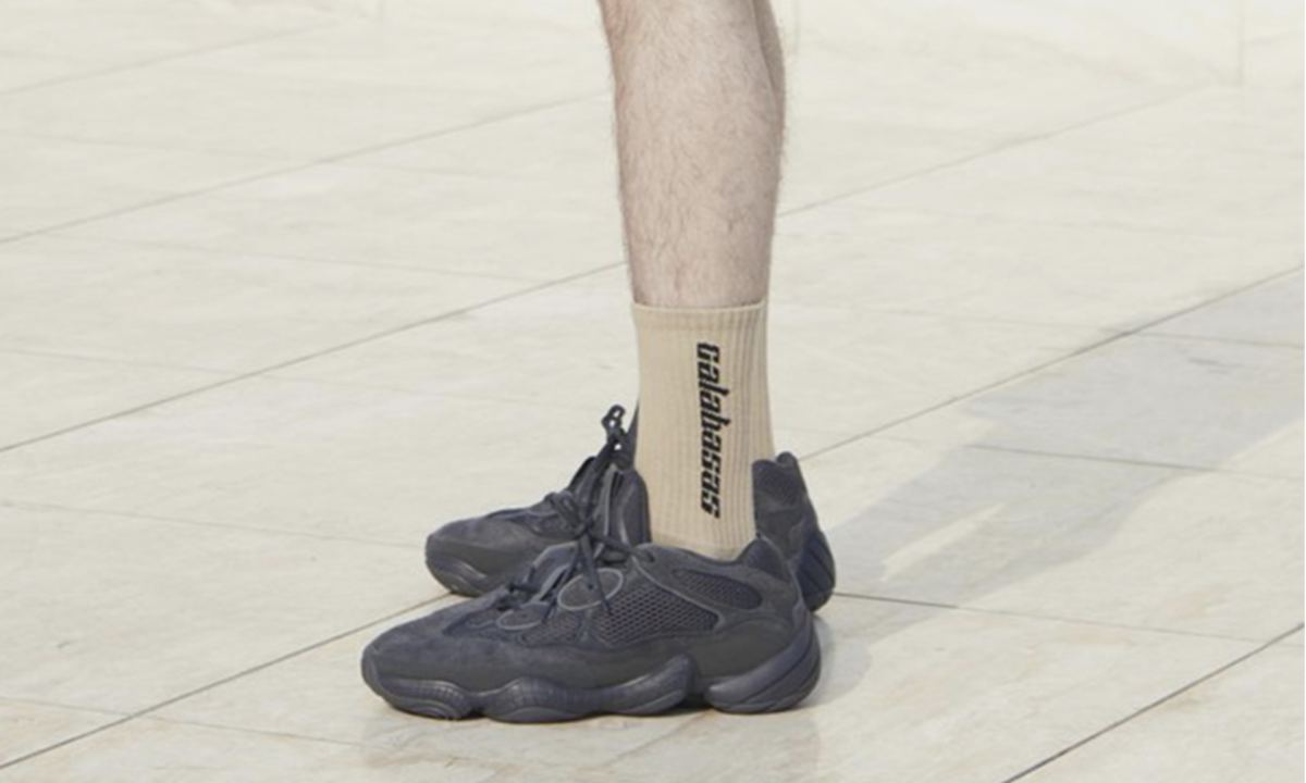 YEEZY SUPPLY 泄出 Yeezy 500 全黑配色