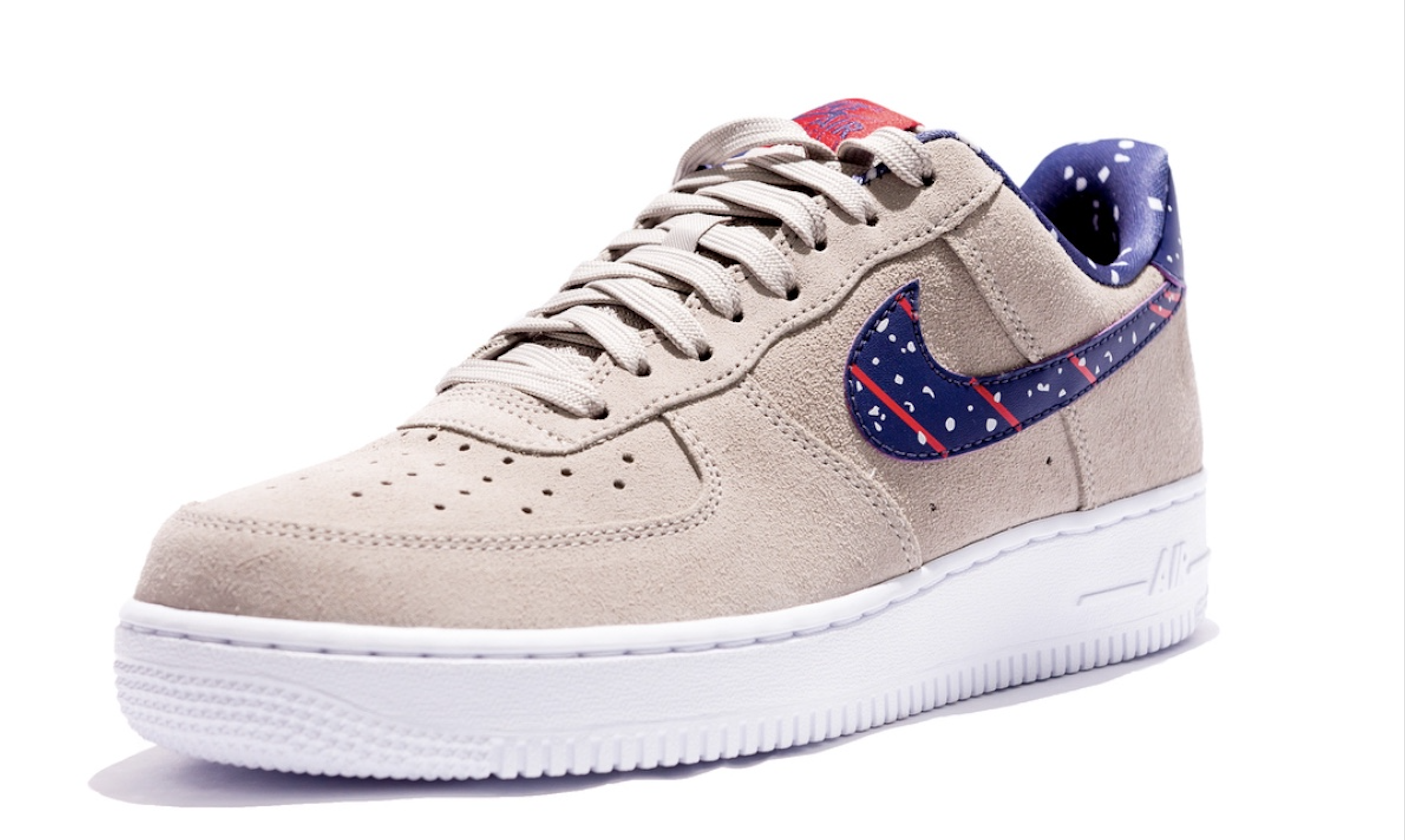 航天迷也能找到合适自己的球鞋，NASA 主题 Air Force 1 与 Air Huarache 释出