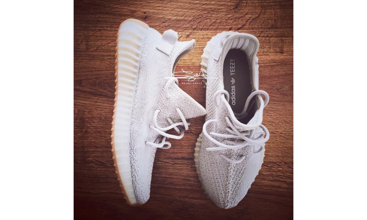 Yeezy Boost 350 V2 “ Sesame” 配色实物曝光