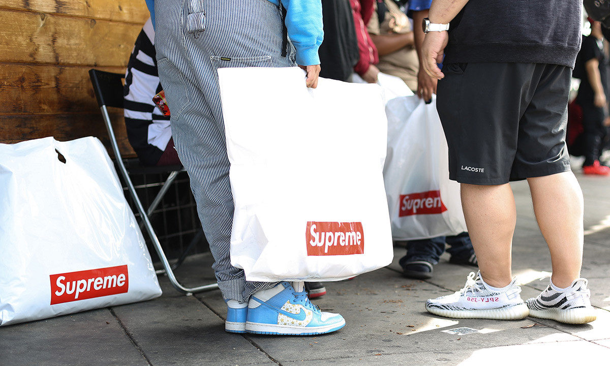 从 Supreme 延伸出的产业链， “养活” 了多少人？