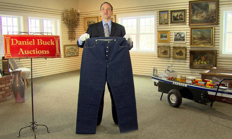 一条拥有 125 年历史的 Levi’s 拍出 10 万美元天价