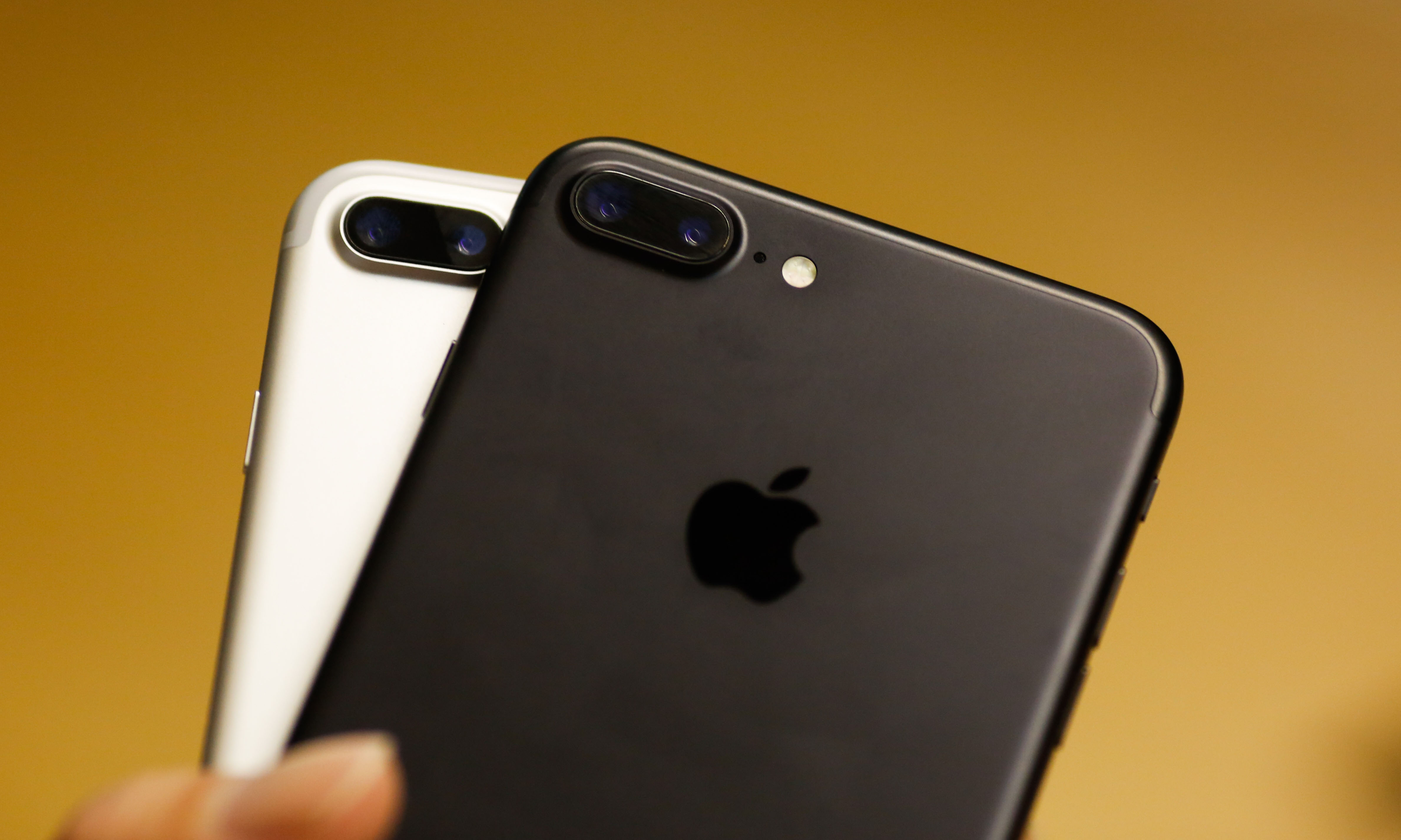 苹果将修复一个影响 iPhone 7 和 7 Plus 麦克风的 Bug