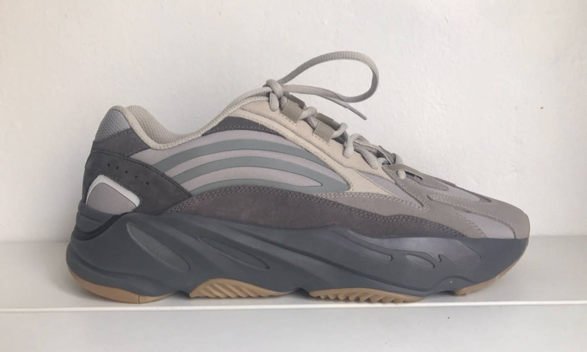 Kanye West 晒出 Yeezy 700 V2 新配色，宣布第四季度登场