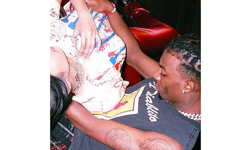 Playboi Carti 发布新单曲《Love Hurts》ft. Travis Scott