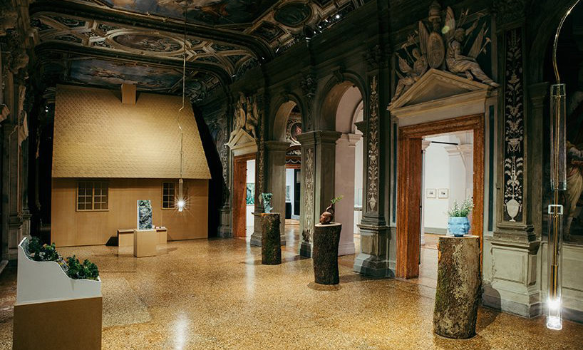 Prada 艺术基金会举办展览《MACHINES À PENSER》
