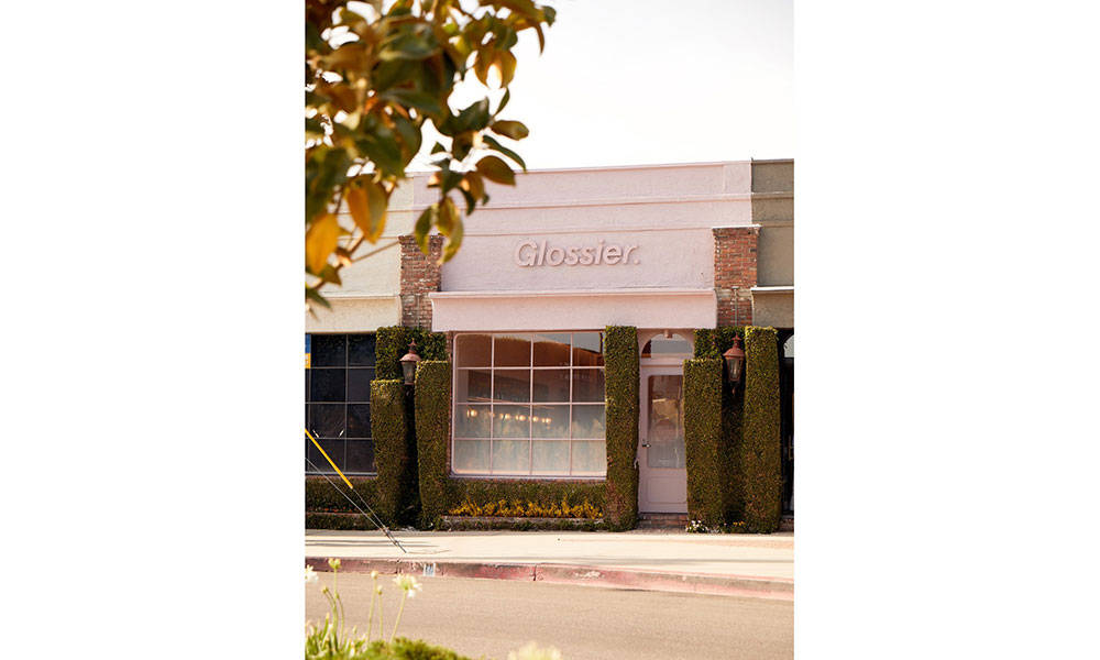 Glossier 实体店即将在 LA 开业