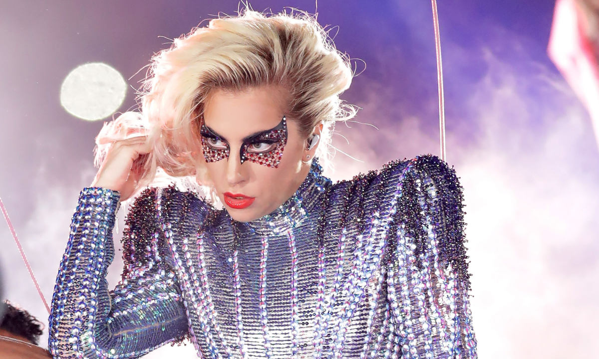 Lady Gaga 或将投身美妆市场