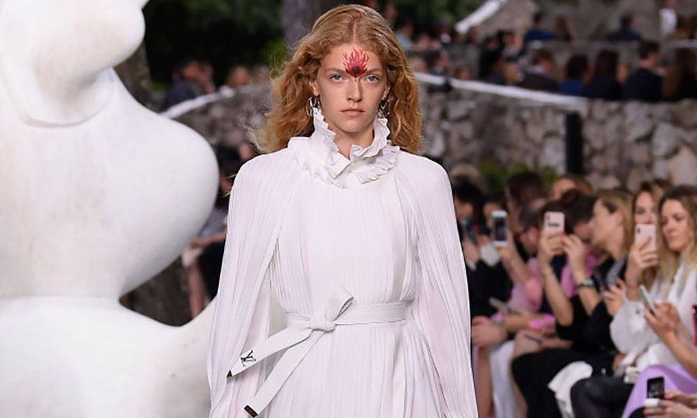 一起来看看 Louis Vuitton Cruise 2019 早春度假系列大秀现场