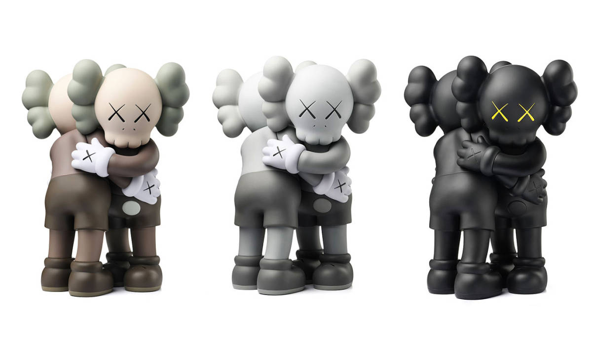 KAWS “TOGETHER” 玩偶系列将于明日 0 点发售