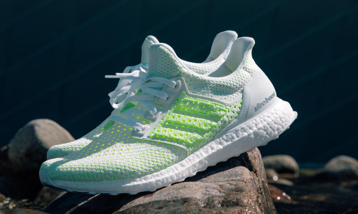 为夏季加点料，adidas UltraBOOST Clima “Deep Sea Glow” 配色上架