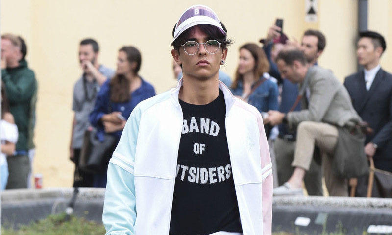 Band of Outsiders 于 Pitti Uomo 呈现 2019 春夏系列