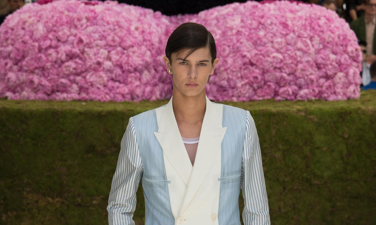 牵手 KAWS，Dior Homme 2019 春夏系列秀场回顾