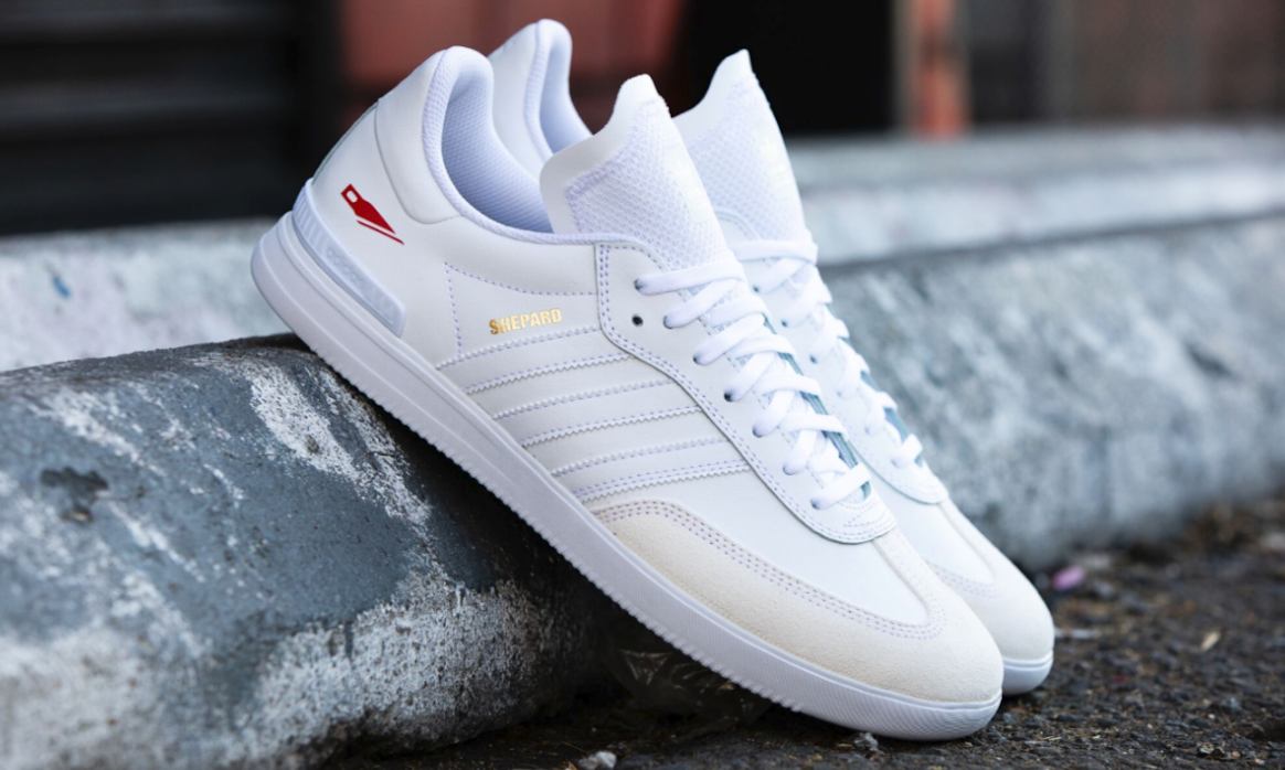 adidas Skateboarding x Shepard Fairey 发布联名 Samba ADV 鞋款