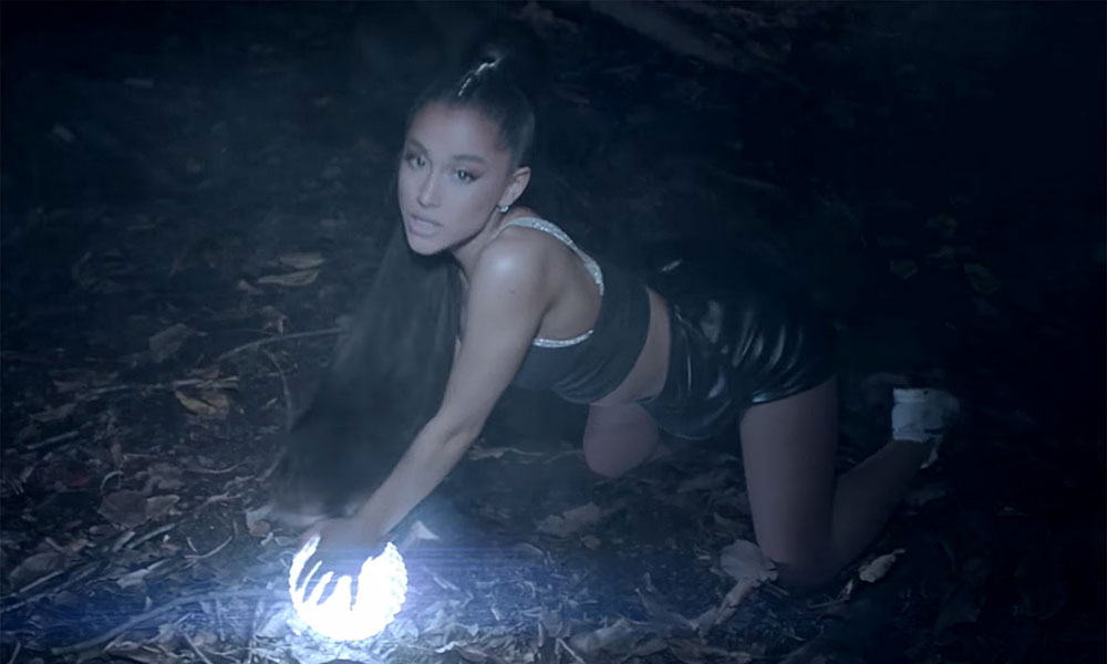 Ariana Grande 发布《The Light Is Coming》MV