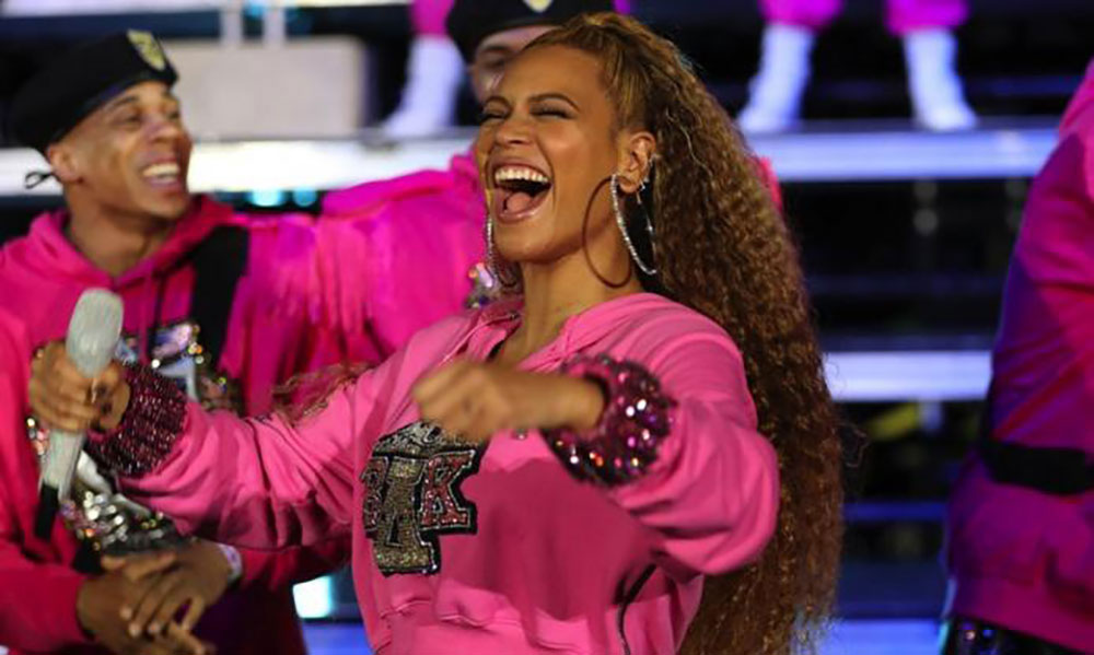 Beyoncé 携手 Balmain 打造慈善胶囊系列