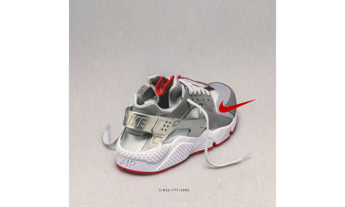 全球限量 500 双，Shoe Palace x Nike 联名 Air Huarache Zip 释出
