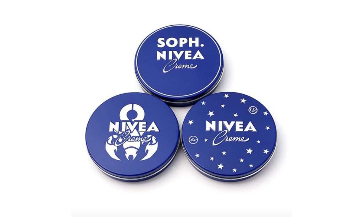 SOPHNET. 与 NIVEA 推出了一款联名版面霜