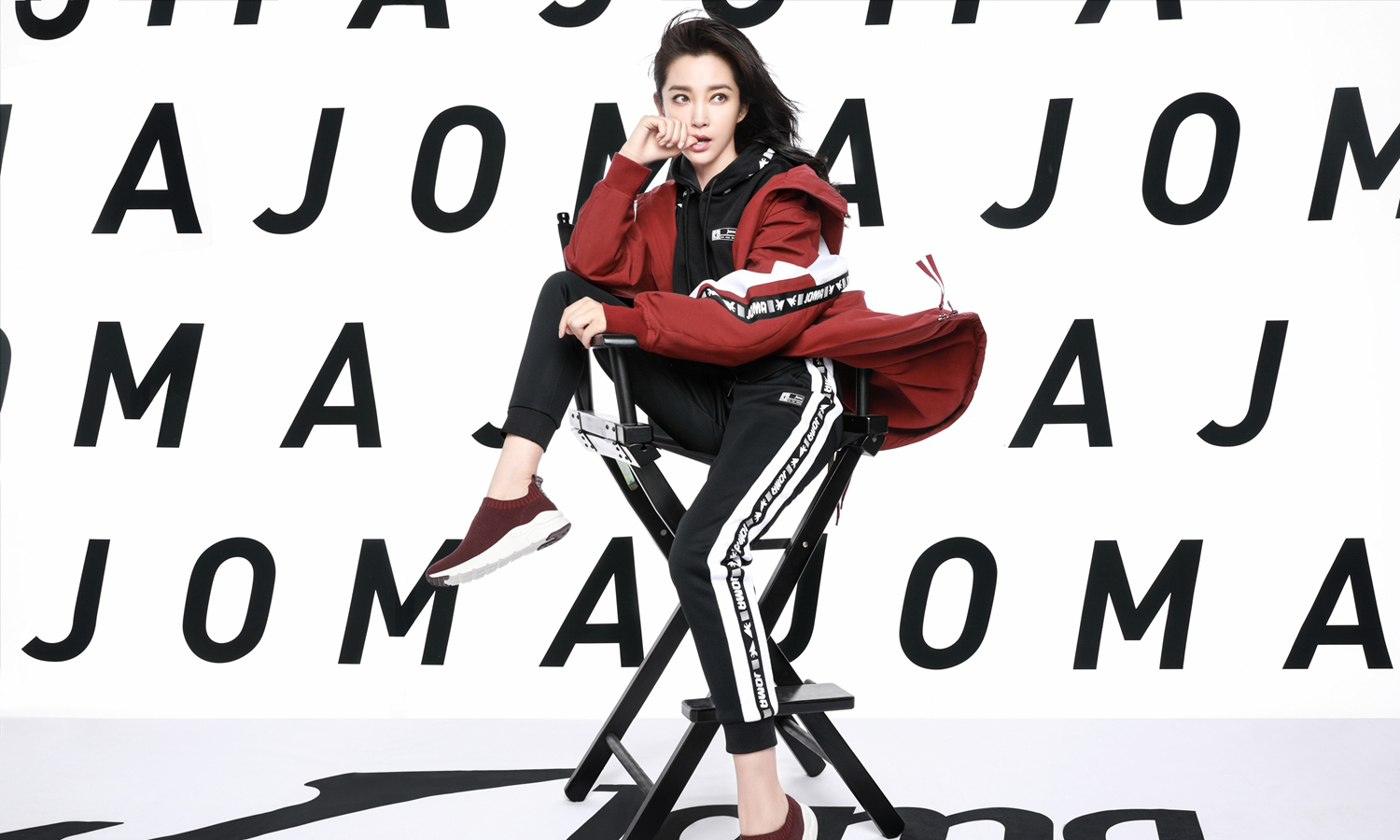 JOMA x 李冰冰联名鞋款京沪发售，引发排队热潮