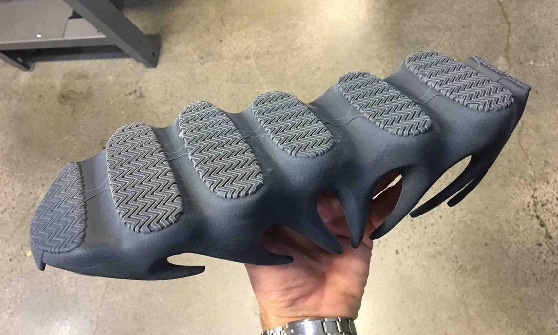 Kanye West 揭露 YEEZY 451 细节照