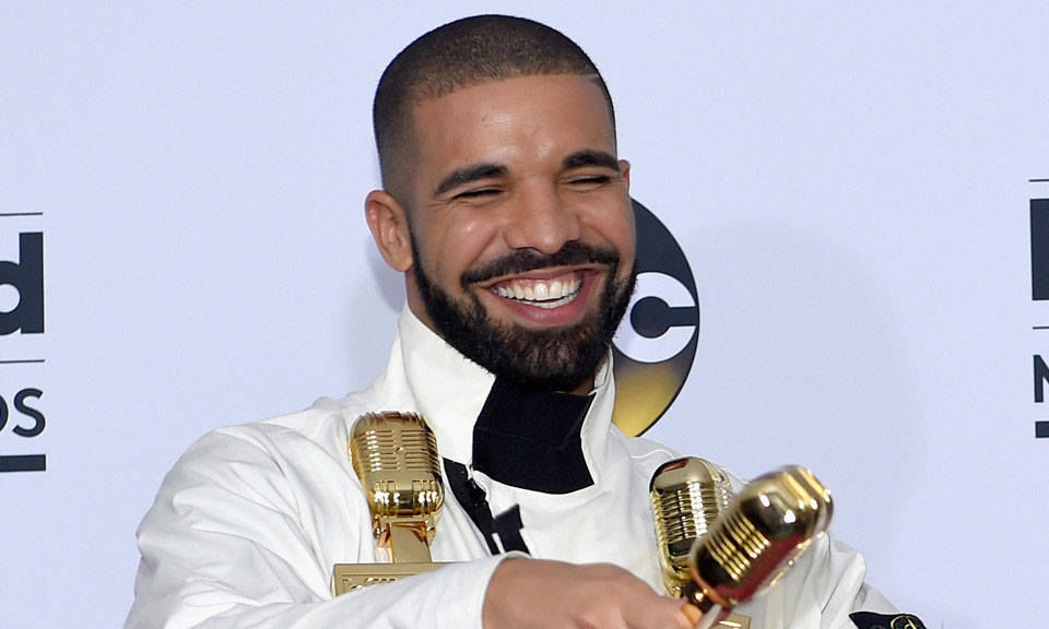 Drake 成为第一个在所有音乐平台上覆盖超过 500 亿条 stream 的艺术家