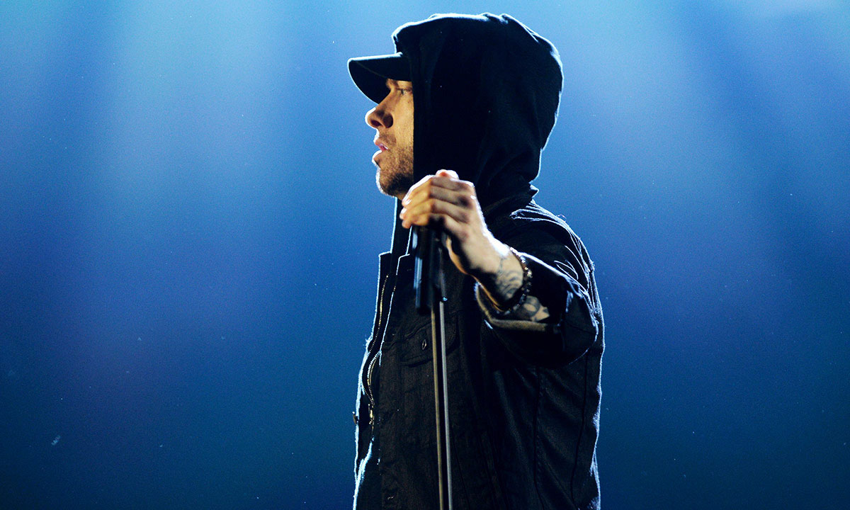 Eminem 在新专辑《Kamikaze》里，Diss 了一堆人