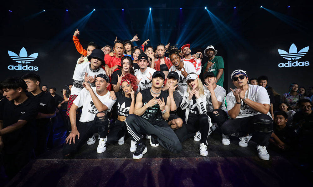 adidas Originals 携手王嘉尔上演夏日原创派对