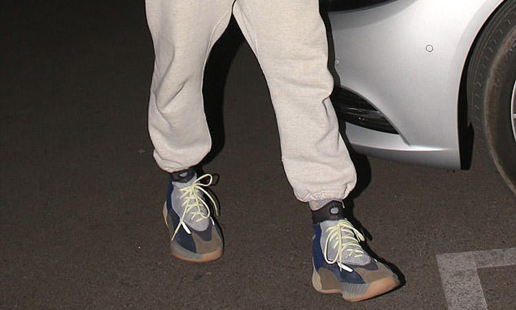 NBA 新赛季亮相！Kanye West 预告 Yeezy 篮球鞋将于今年登场