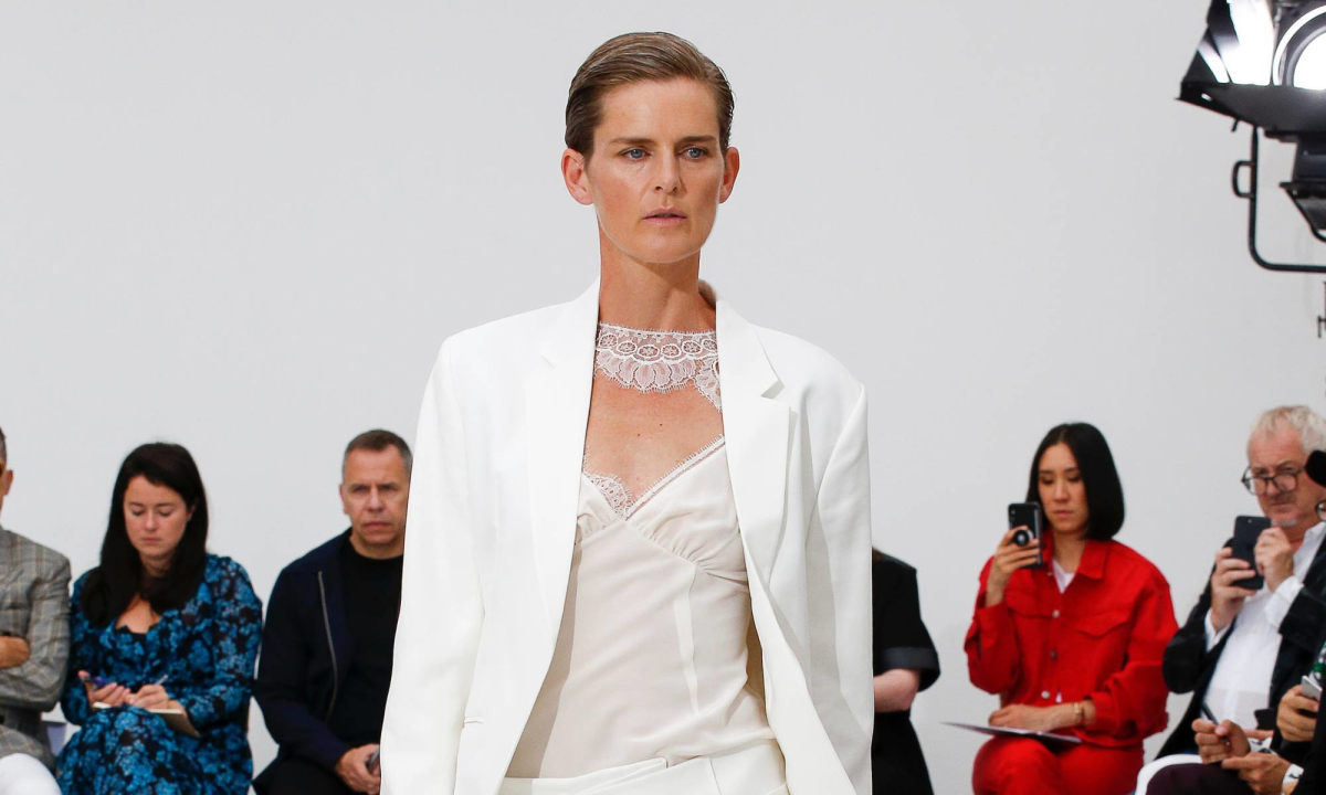 10 周年之作，Victoria Beckham 19 春夏秀场回顾