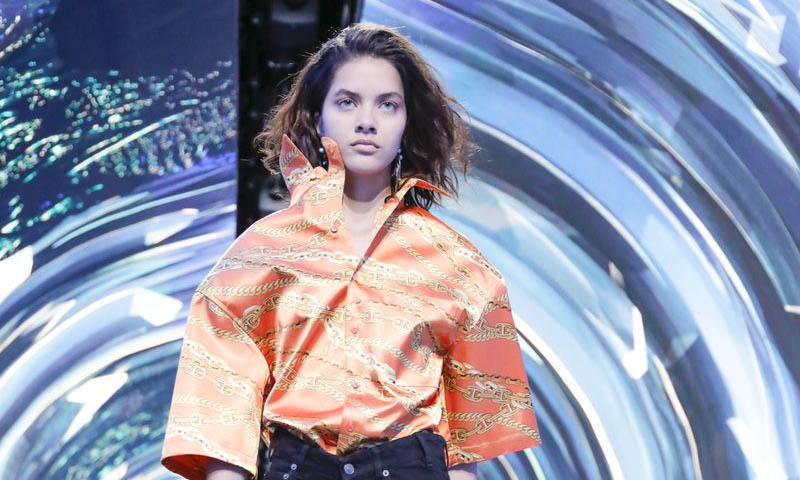 计算机的世界，BALENCIAGA 2019 春夏系列秀场回顾