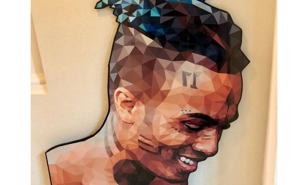 用作慈善，这幅 XXXTENTACION 肖像艺术品将抽奖售卖