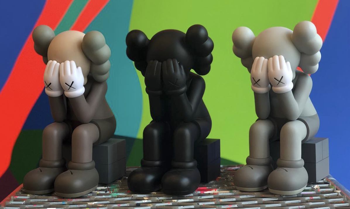 没买到 KAWS 新款玩偶的朋友别失望，之后还有机会