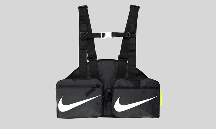 ALCH 将 Nike 行李袋改造成独一无二的战术马甲