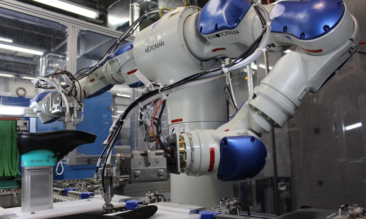 ASICS 的全自动球鞋生产机器人将投入使用
