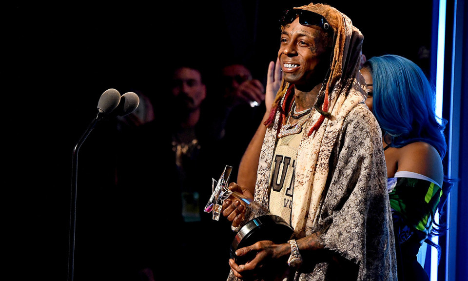Lil Wayne 在 BET 获奖之后讲述被白人警察拯救的故事