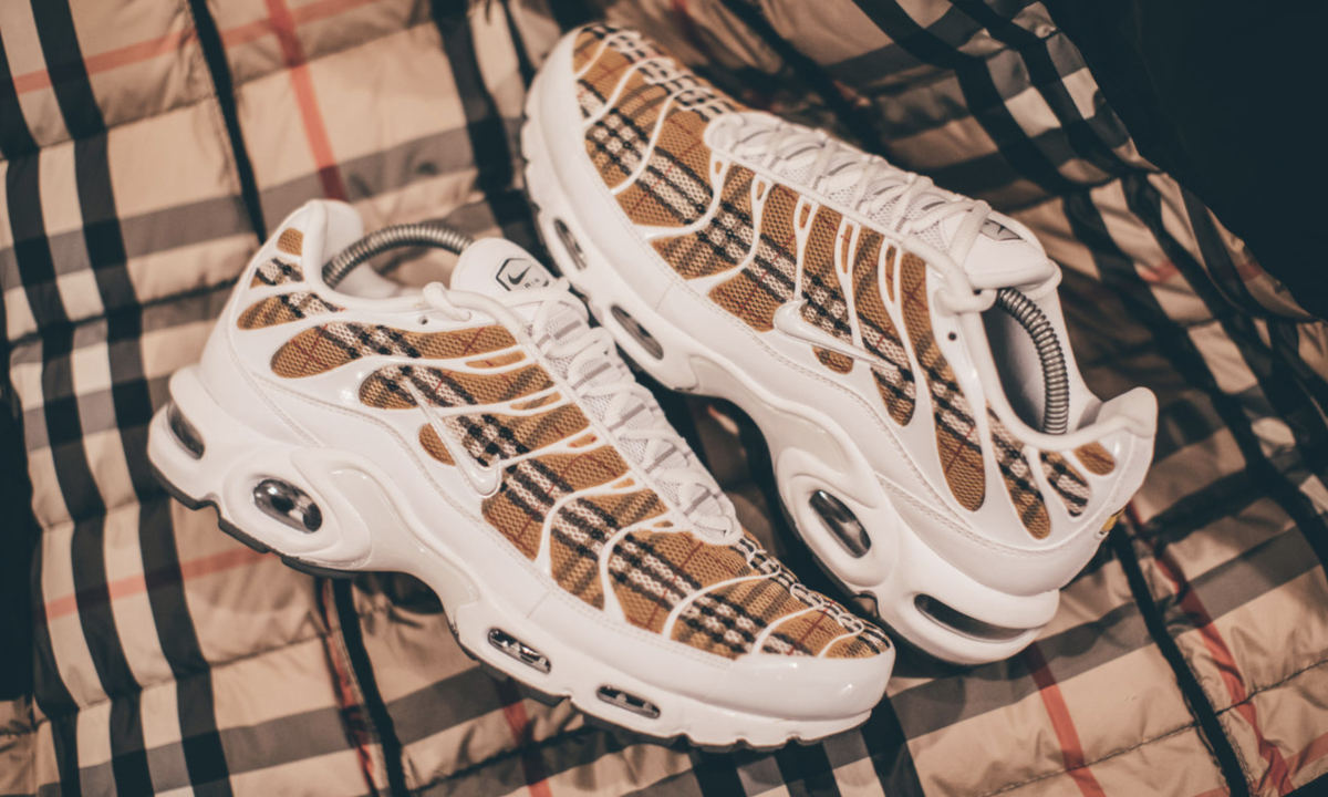 把 Burberry 经典格纹和 Nike Air Max Plus 组合在一起是什么样？